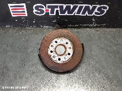 2014 Skoda Octavia Left Rear Hub Assembly 124620