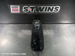 2010 Volvo S70/V70/C70 Pwr Dr Wind Switch C70 (Yv1Mc...) Rh Front (Master Switch) M Series 09/09-12/13 0000198110