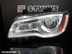 2013 Chrysler 300C Left Headlamp 0000114002