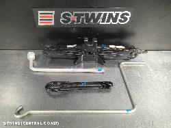2016 Toyota Camry Jack Tool Kit 0000195305