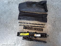 2010 Chrysler Voyager Jack 0000094836