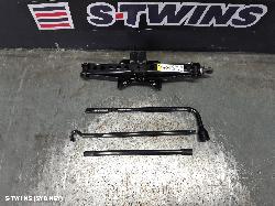 2013 Fiat Freemont Jack Tool Kit 0000161277