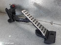 2014 Hyundai Veloster Pedal Assembly 0000071385