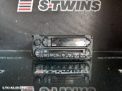 2005 Jeep Cherokee Radio Cd Dvd Sat Tv 0000180977