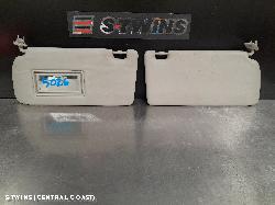 2014 Skoda Yeti Sunvisor 0000185120