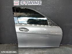 2010 Mercedes C Class Right Front Door 0000169975