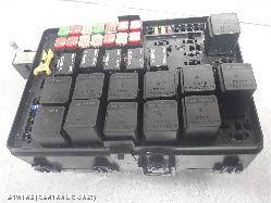 2014 Chrysler 300C Fuse Box 0000072734