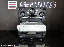 2013 Chrysler 300C Radio Cd Dvd Sat Tv 0000111581