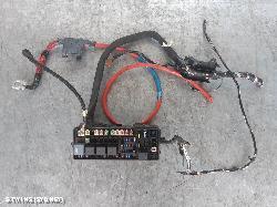 2013 Chrysler 300C Fuse Box 0000083187