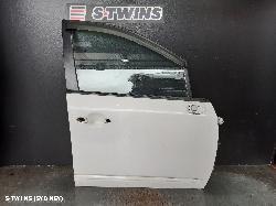 2012 Kia Rondo Right Front Door 0000145172
