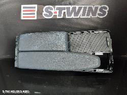 2011 Mercedes C Class Console 0000132073