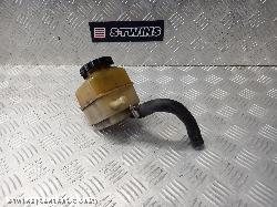 2005 Holden Commodore P S Reservoir 0000147529