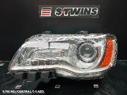 2014 Chrysler 300C Left Headlamp 0000190561