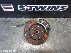 2011 Suzuki Sx4 Right Front Hub Assembly 0000018347