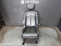 2011 Nissan Elgrand Front Seat 217579