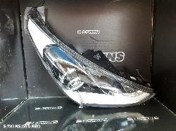 2016 Hyundai Veloster Right Headlamp 0000201428