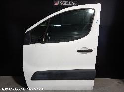 2013 Peugeot Partner Left Front Door 0000188405
