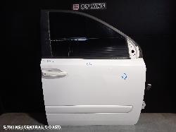 2010 Kia Carnival/Grand Carnival Right Front Door 0000228508