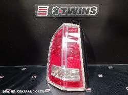 2013 Chrysler 300C Left Taillight 0000229187