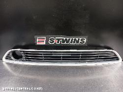 2013 Chrysler 300C Grille 0000229194