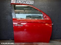 2014 Mitsubishi Outlander Right Front Door 0000231755
