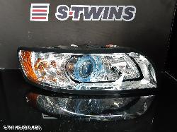 2010 Volvo S40 Right Headlamp 0000110657