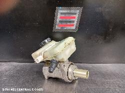 2006 Volvo S70/V70/C70 Master Cylinder 0000236788