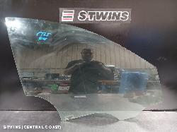 2015 Mercedes C Class Right Front Door Window 0000236460