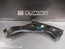 2018 Hyundai Santa Fe Right Front Lower Control Arm 0000241341