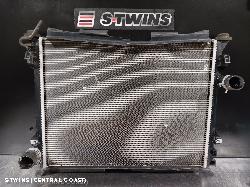 2017 Chrysler 300C Radiator 0000244715