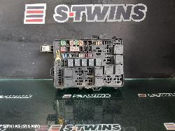 2013 Chrysler 300C Fuse Box 0000243227