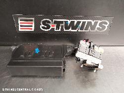 2020 Nissan Navara Fuse Box Np300 Engine Bay (Lh Side) Diesel 04/15- 0000253226