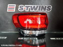 2014 Jeep Grandcherokee Left Taillight Wk Srt/75Th Anniv/Trackhawk/Blackhawk Black Bezel 04/13- 0000140584