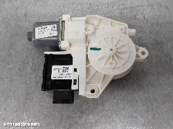 2016 Jeep Renegade Left Front Window Reg Motor Bu 09/15- 0000070522