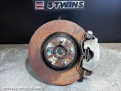 2019 Jaguar E Pace Right Front Hub Assembly X540 11/17- 0000198450