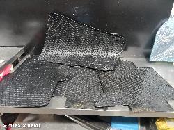 2021 Volkswagen Amarok Floor Mats 2H 02/11-09/22 229807