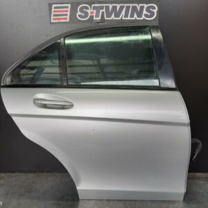 2011 Mercedes C Class Right Rear Door Sliding W204 Sedan 07/07-07/14 132105