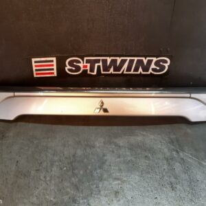 2012 Mitsubishi Outlander Rear Garnish Tailgate Garnish (Centre) Zj Ls/Aspire 10/12-03/15  216419