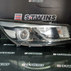 2016 Kia Carnival/Grand Carnival Right Headlamp Yp Si/Sli Halogen Type 02/15-02/18 271678