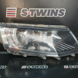 2014 Skoda Octavia Right Headlamp Ne Xenon Type W/ Daytime Running Lamp 11/13-02/17 279232