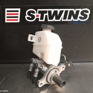 2015 Hyundai Genesis Master Cylinder Dh 11/14-01/18 268103
