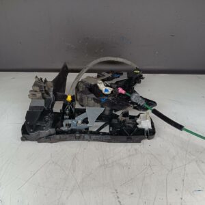 2017 Mercedes E Class Door Boot Gate Lock Rh Front Door Lock W213/S213 Sedan/Wagon 05/16- 289799