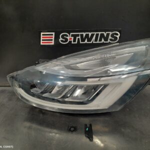 2017 Renault Clio Left Headlamp X98 Zen/Intens/Gt-Line/Rs200/Rs220 Led Type 08/16-10/19 300403