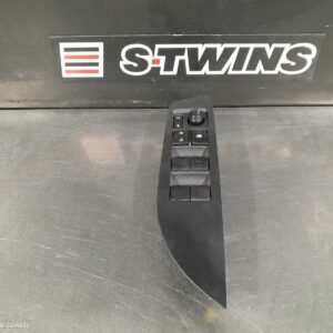 2022 Toyota Corolla Pwr Dr Wind Switch E210 Rh Front (Master Switch) Manual Folding Mirror Type 07/18- 299845