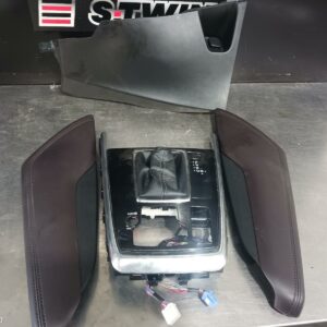 2020 Mazda Cx8 Console Kg 05/18-12/23 229389