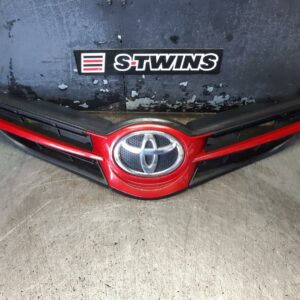 2014 Toyota Corolla Grille Radiator Grille Zre182R Hatch Ascent/Ascent Sport Colour Coded 10/12-03/15 299944