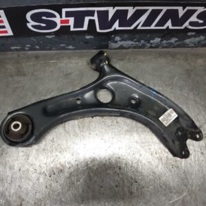 2017 Hyundai Tucson Right Front Lower Control Arm Tl Korean Built (Vin Kmhj) 06/15-06/18 308129