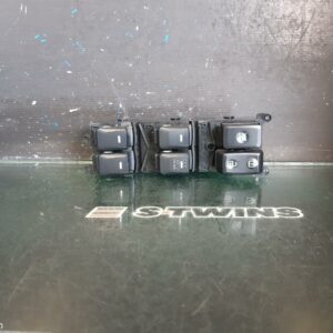 2016 Kia Cerato Pwr Dr Wind Switch Rh Front (Master Switch) Yd Sedan/Hatch W/ Auto On Right Only Type 04/13-05/18 310032
