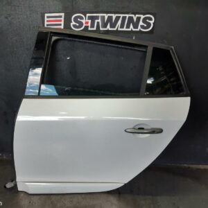 2015 Renault Megane Left Rear Door Sliding K95 Wagon 05/13-05/16 318900