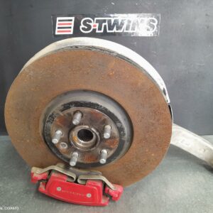 2016 Jaguar F Pace Left Front Hub Assembly X761 02/16- 319796